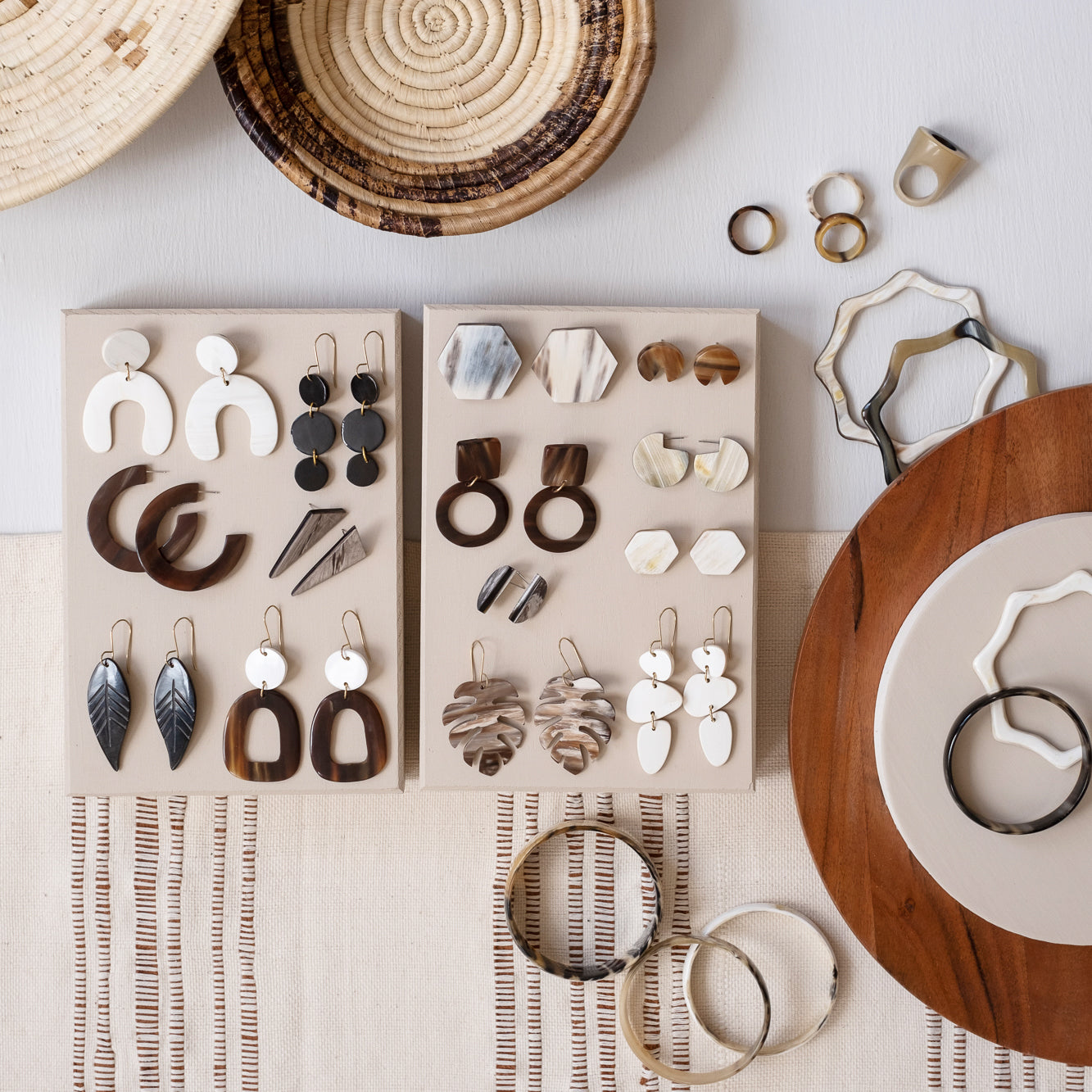 Arch Earrings