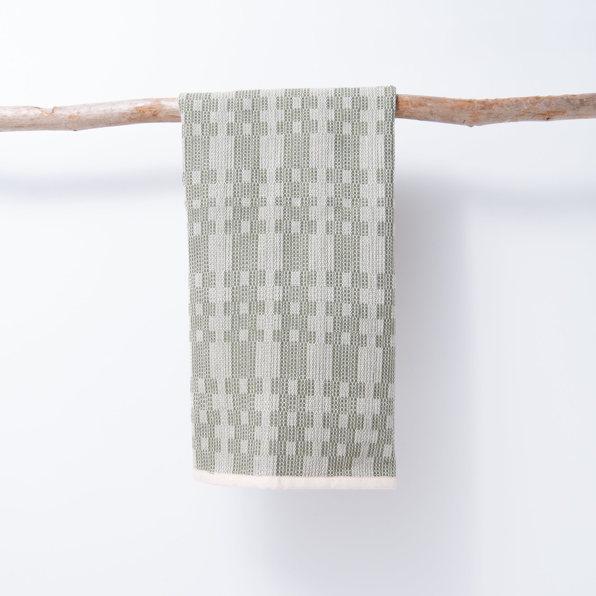 Scandinavian Folk Hand Towel ~ Chain Link Olive