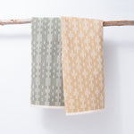 Scandinavian Folk Hand Towel ~ Chain Link Olive